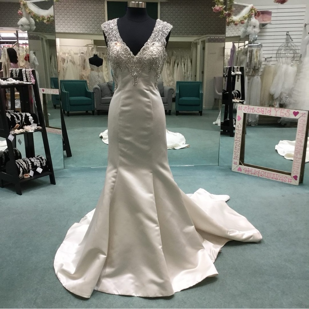 Allure Bridal Dress NWT size 14